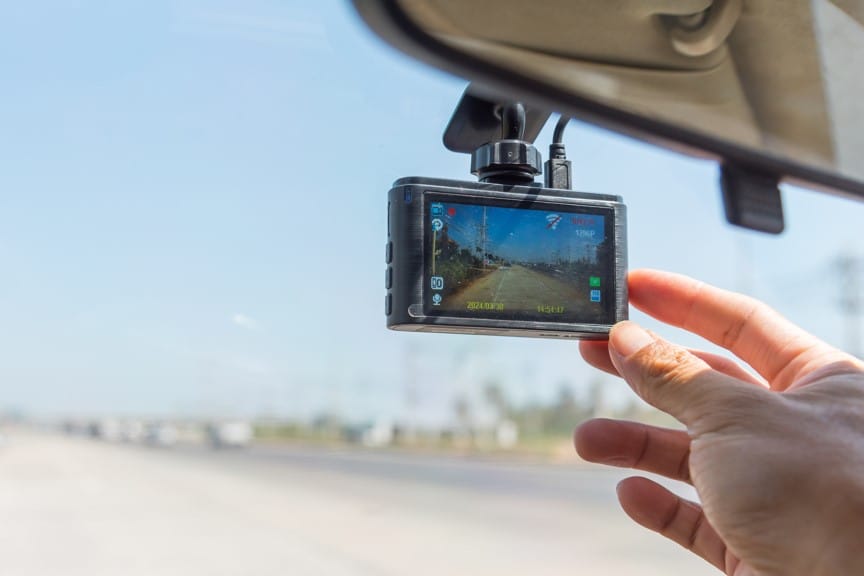 8 Rekomendasi Dashcam Mobil, Rekaman Jernih Siang & Malam