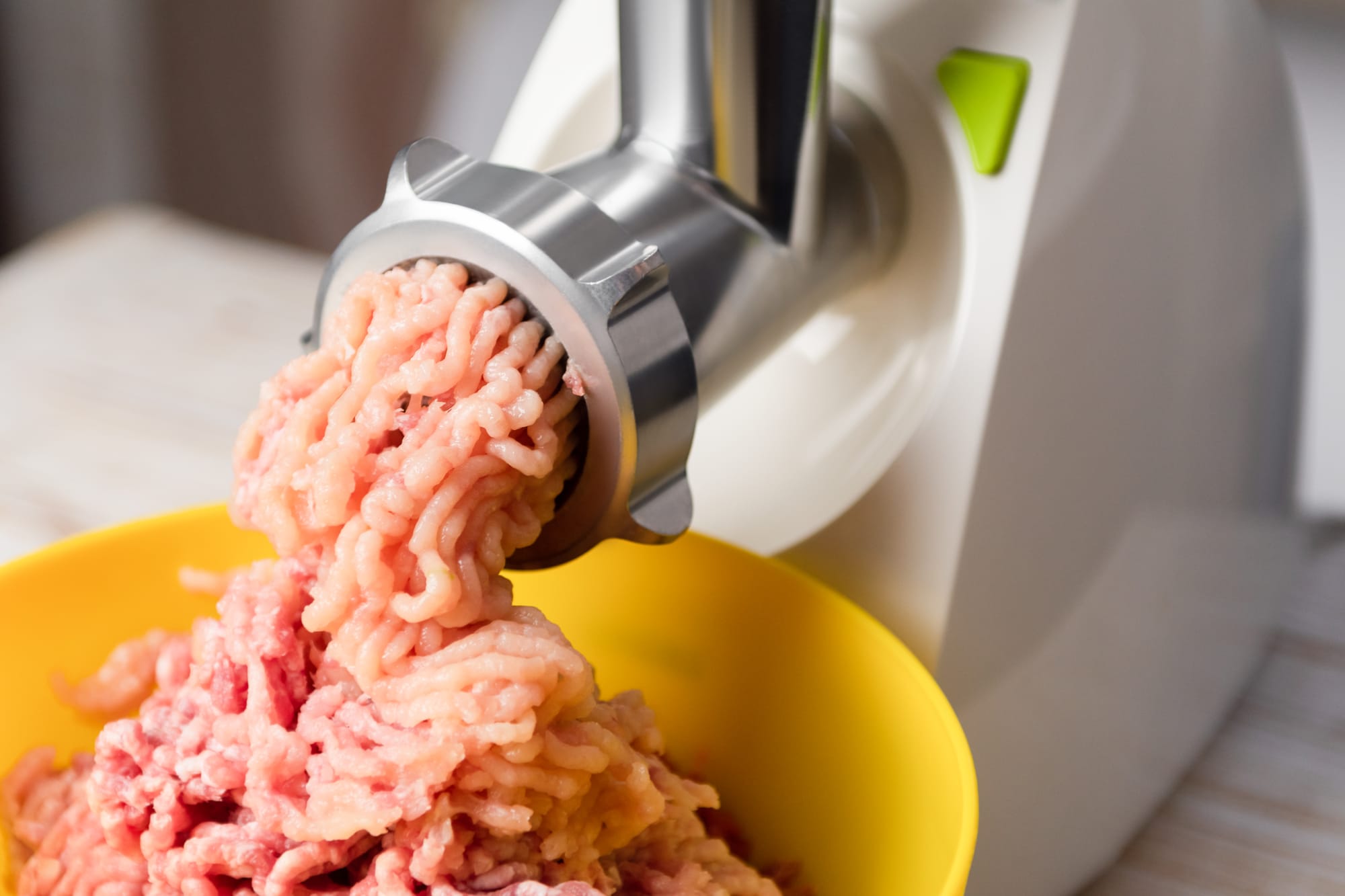 Ini 5 Rekomendasi Penggiling Daging Terbaik!
